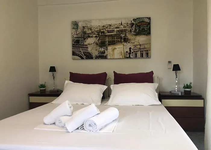Plaisir Appart hôtel 3*